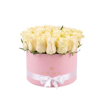Composizione in box con 25&ndash;27 rose Mondial 054 фото